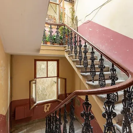 Apartment Historical, Comfy 2+1 *